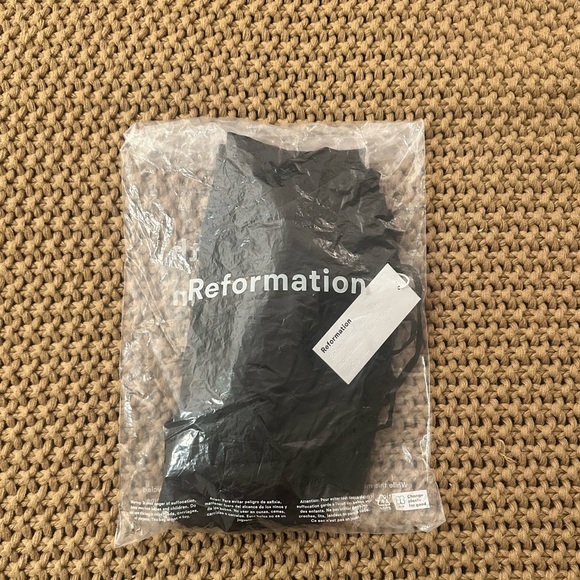 Reformation Cleo Satin two piece! NWT! Never been worn! - Picture 11 of 11